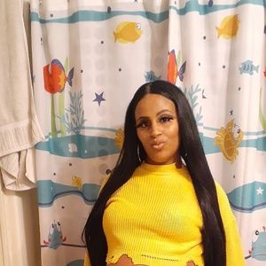 Meet your Posher, Leticia